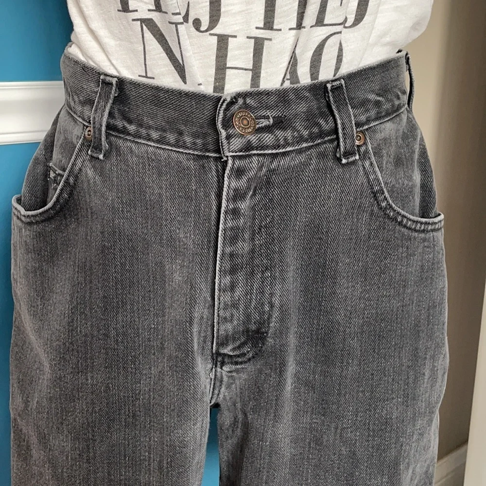 Vintage Lee black cutoff knee length denim jean shorts 25